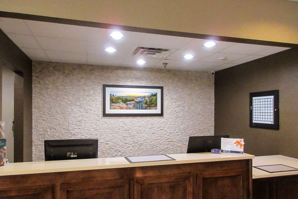 Comfort Inn Dekalb - Adjacent The University Інтер'єр фото